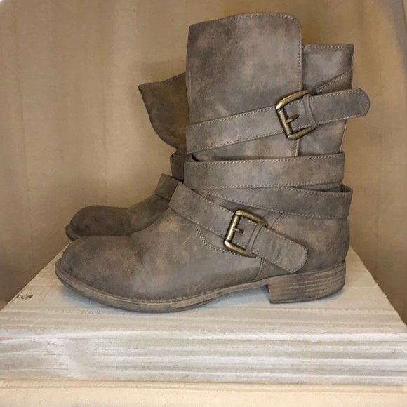 Crown Vintage brown boots